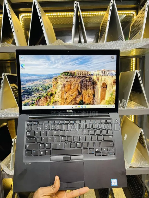 Laptop Dell Latitude 7480 8GB Intel Core i7 SSD 256GB · Photo 1
