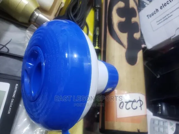 Swimming Pool Dispenser Chlorine Chemical Floater Holder · Photo 1