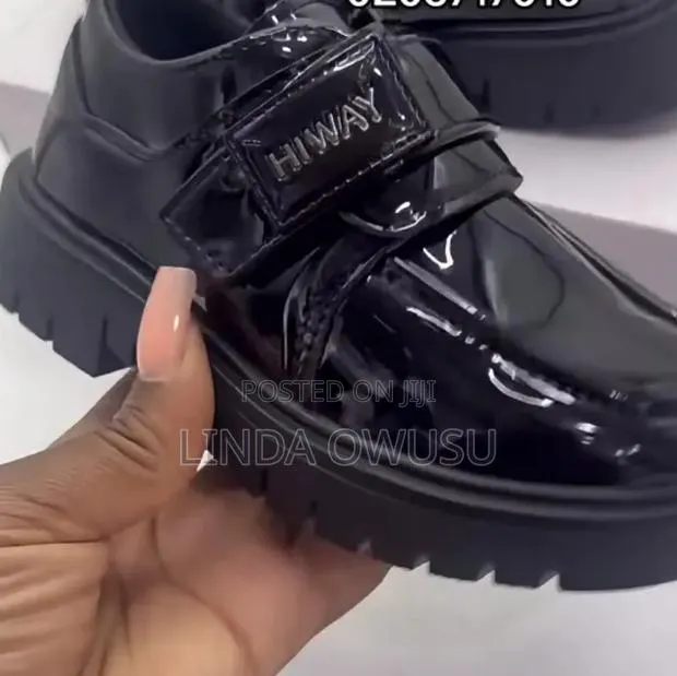 Black Shoe · Photo 1