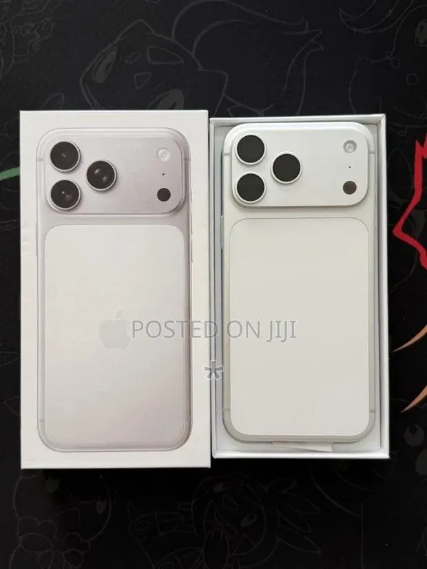 Apple iPhone 17 Pro Max 512 GB Silver · Photo 1
