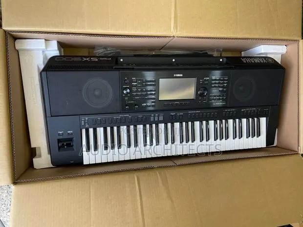 PSR Sx920 Yamaha Keyboard · Photo 1