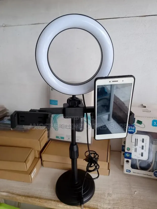 Live Desktop Ring Light Phone Holder · Photo 1