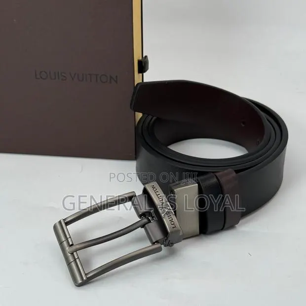 Louis Vuitton Reversible Leather Belt · Photo 1