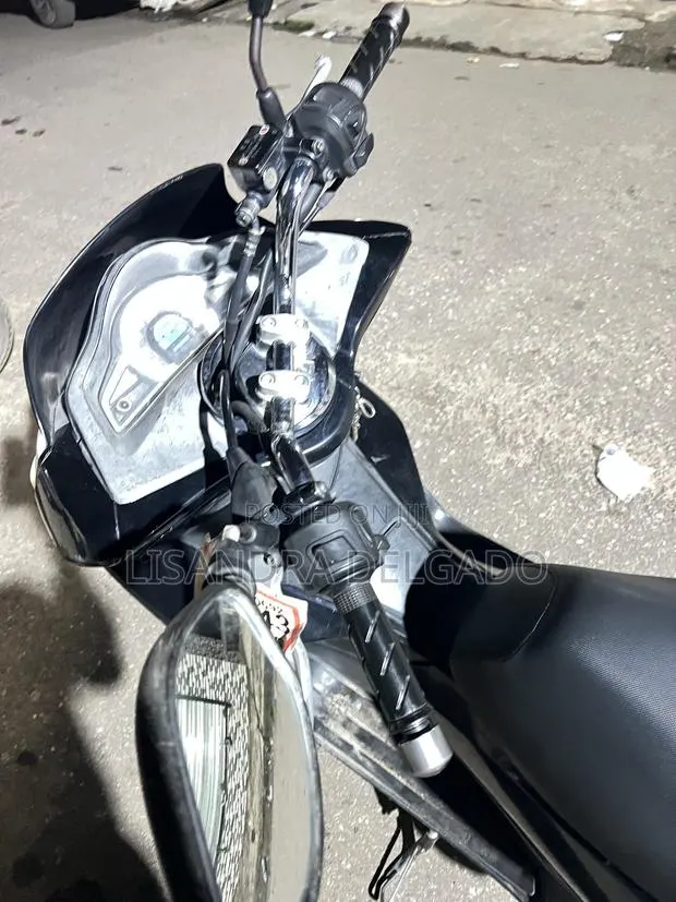 Yamaha 2025 Black · Photo 1