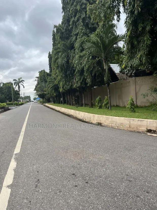 6bdrm House in Dzorwulu for sale · Photo 1