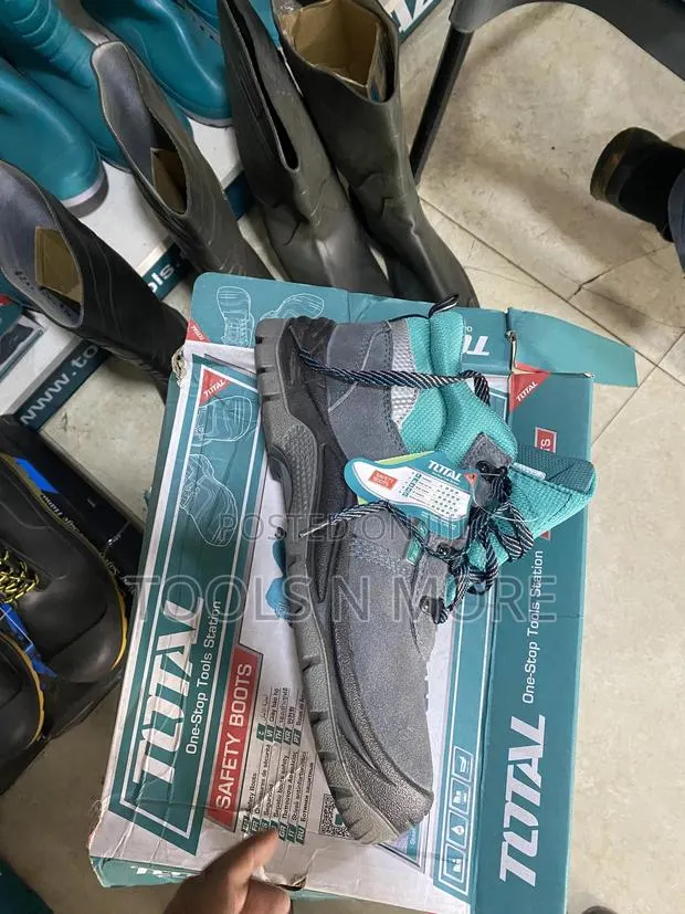 Total Cotton Safety Boots · Photo 1