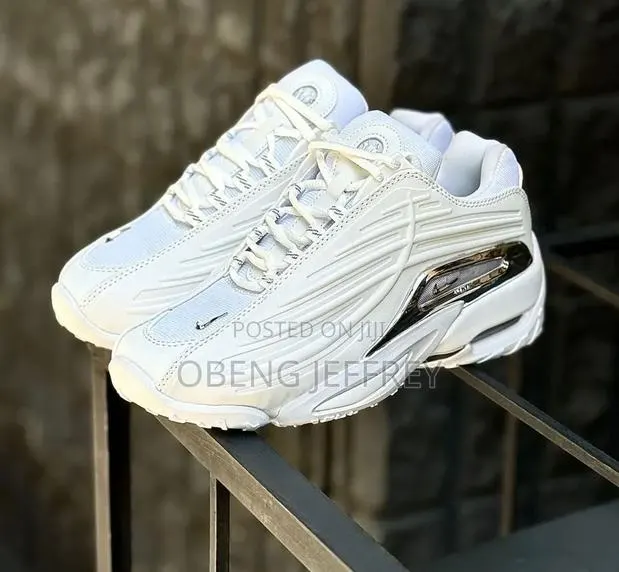 Original Nike Nocta All White · Photo 1