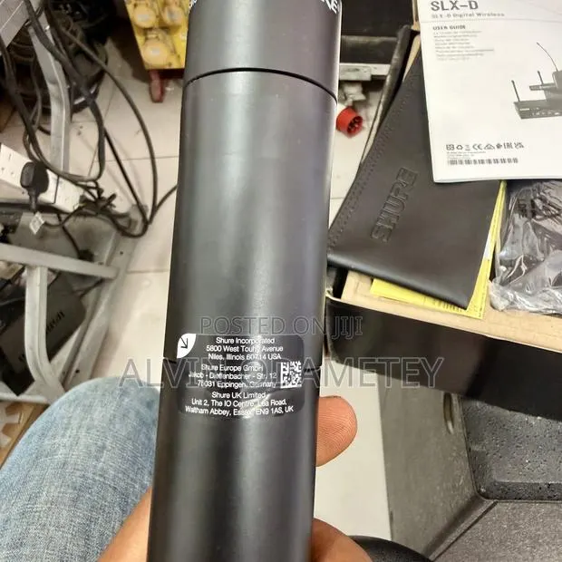 Shure SLX D4 · Photo 1