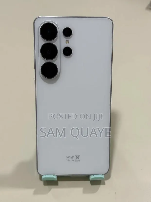 New Samsung Galaxy S26 Ultra 5G 256 GB Silver · Photo 1