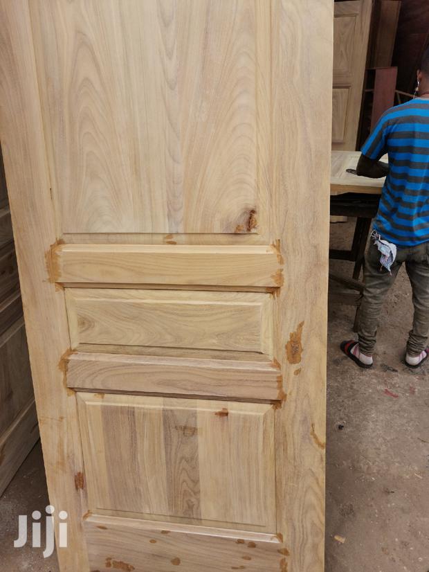 Wooden Doors · Photo 2