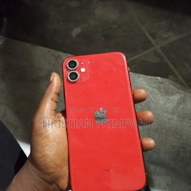 Apple iPhone 11 128 GB Red · Photo 1