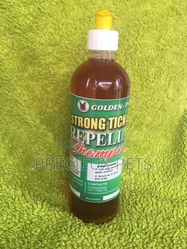 500 ML STRONG TICK Fleas Repellent Shampoo · Photo 1