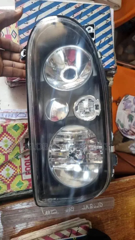 Head Light · Photo 1