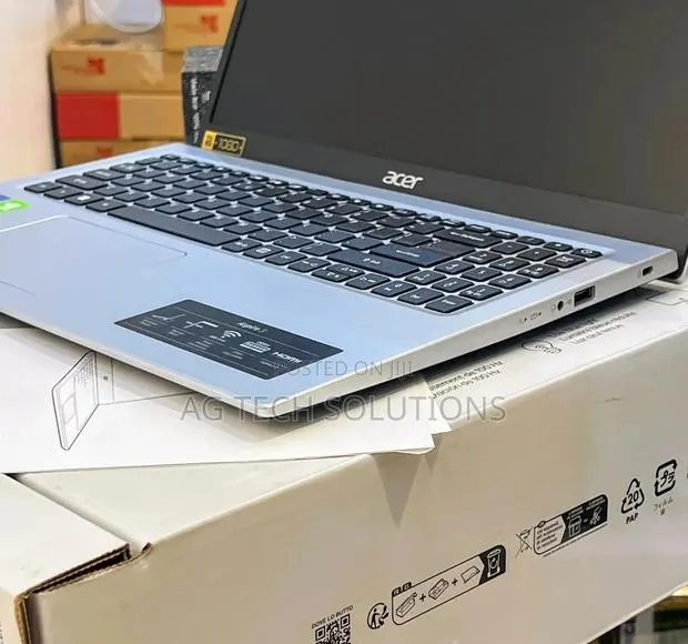 New Laptop Acer 20GB Intel Core i7 HDD+SSD 256GB · Photo 1