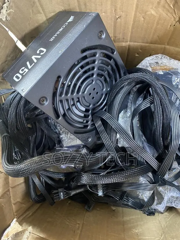 Gigabyte GP-P750GM (80 Plus Gold 750W, Modular, Smart Fan, Smart Power · Photo 1