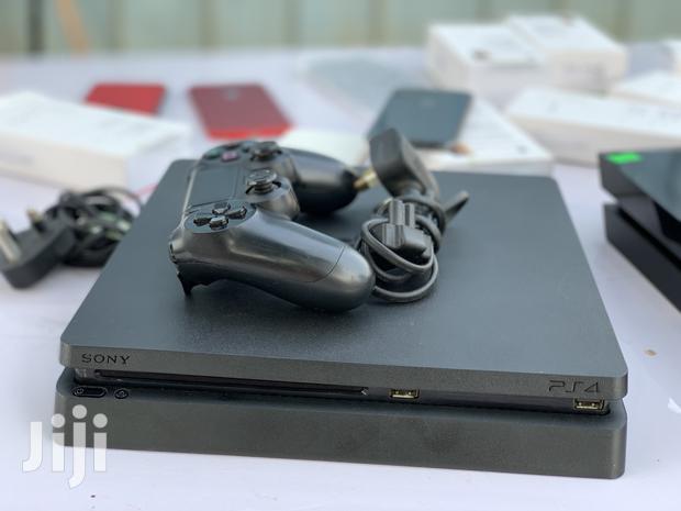 Sony Playstation 4 Slim Black · Photo 4