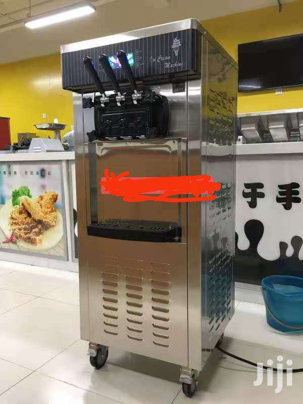 Ice Cream Machine Commercial · Photo 2