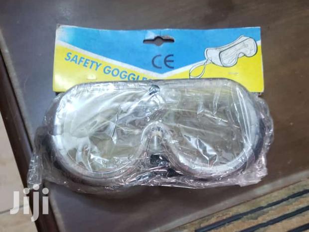Safety Goggles · Photo 1