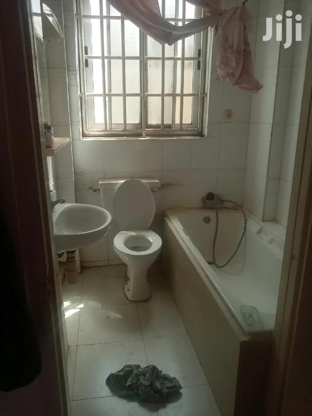 Neat 3-Bedrooms Apartments Dansoman · Photo 4