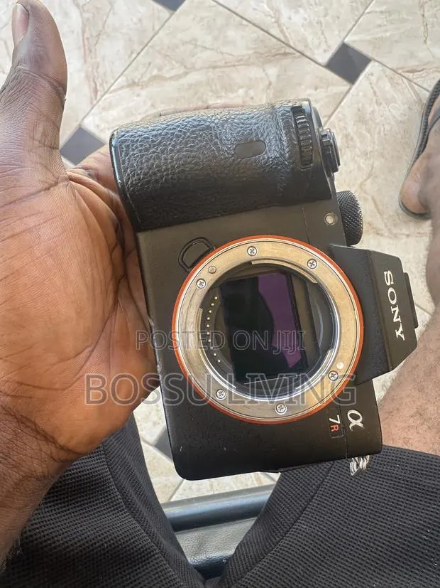 Sony A7R III Mirrorless Camera · Photo 1