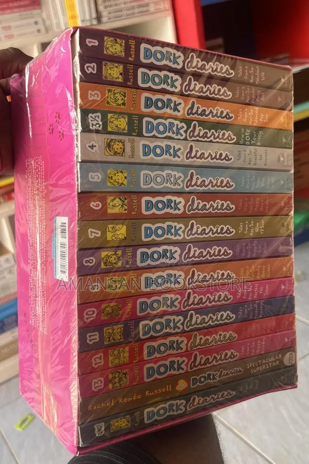 Dork Diaries (16 Book Set) · Photo 1