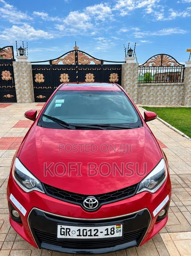 Toyota Corolla S Premium 4dr Sedan (1.8L 4cyl CVT) 2015 Red · Photo 1