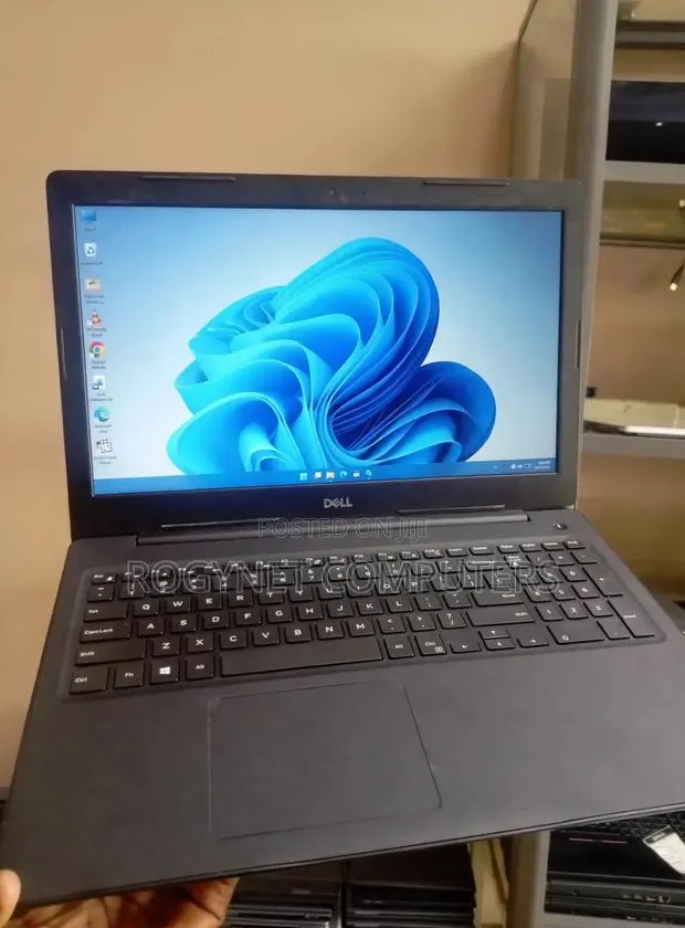 Laptop Dell Latitude 3590 8GB Intel Core i7 HDD+SSD 500GB · Photo 1