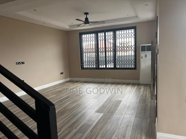 3bdrm Duplex in Borteyman Estate, Bawaleshie for rent · Photo 1