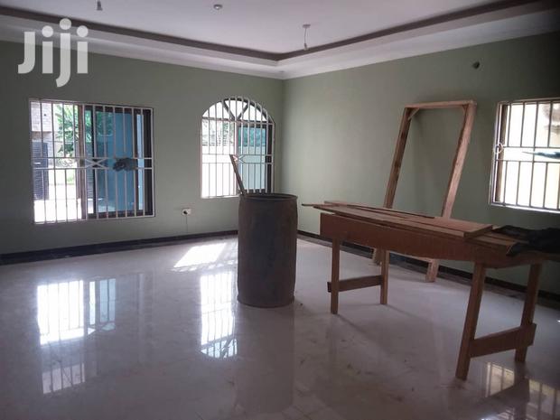 3bdrm House in Bronko Housing, Accra Metropolitan for rent · Photo 5