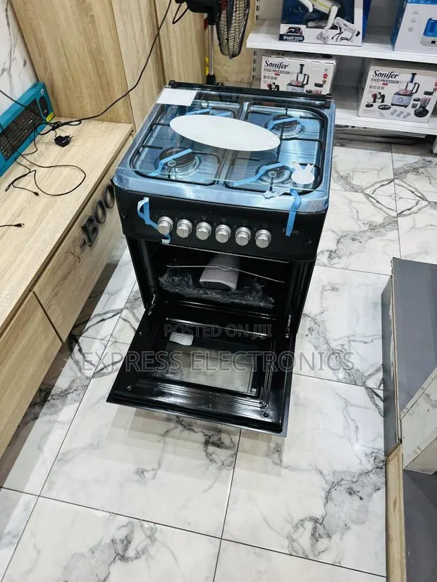 Purchase the New New Line Gas Cooker Oven 4burner 50/60 Black · Photo 1