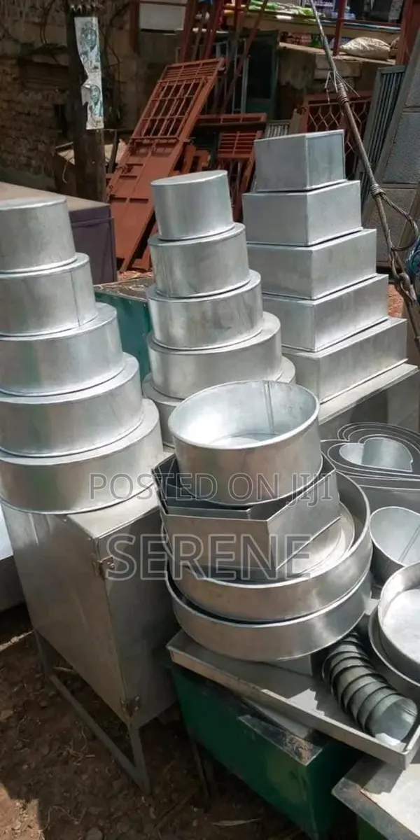 Baking Tins, Pans, Crates for Commercial, Professional or Home Baking · Photo 1