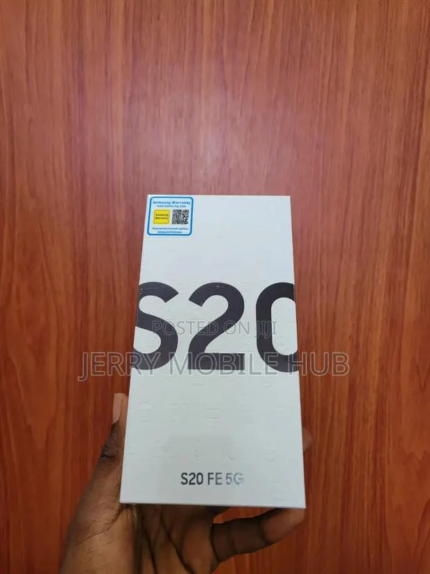 New Samsung Galaxy S20 FE 5G 128 GB Blue · Photo 1