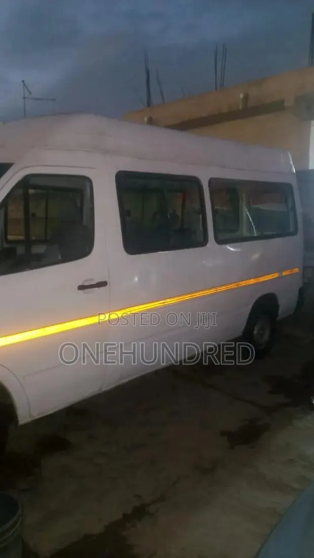 Mercedes-Benz Sprinter 1999 White · Photo 3