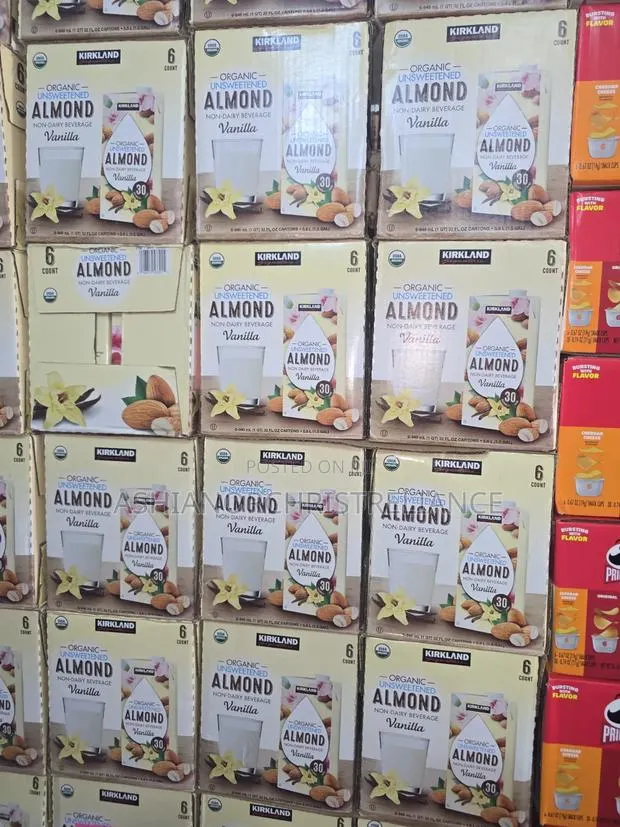 Unsweetened Almond Beverage Vanilla · Photo 1
