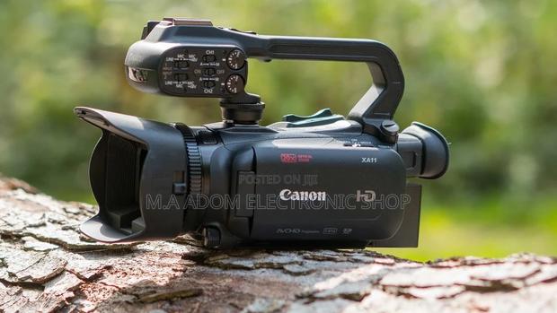 Professional Canon Video Camera Xa11 · Photo 1