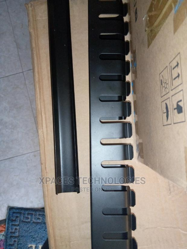 Cable Manager Panel 12 Way 1u, Metal · Photo 2