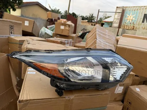 Honda HR-V 2015 - 2018 Headlight · Photo 1