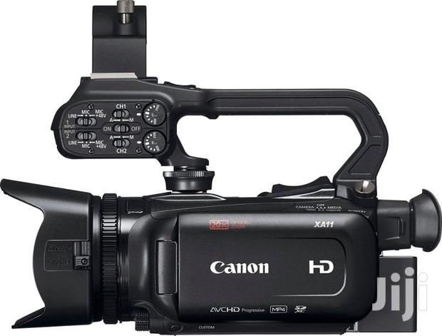 Canon Video Camera Hd Camcorder Xa11 · Photo 1
