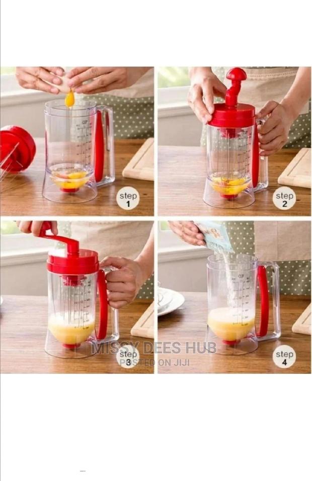 Manual Pancake Mixer and Dispenser · Photo 2