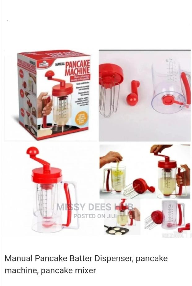 Manual Pancake Mixer and Dispenser · Photo 4