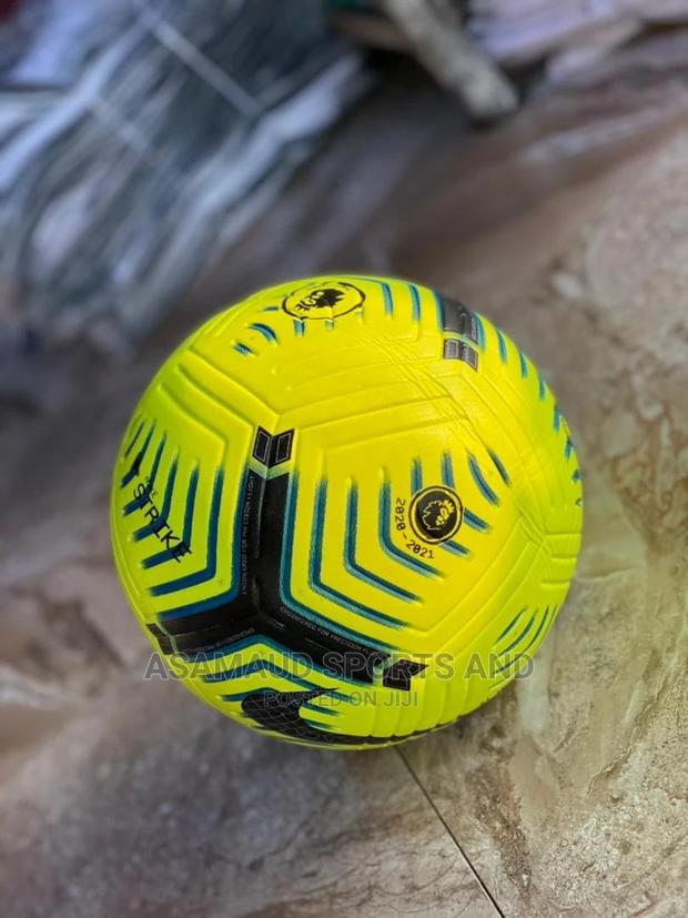 Football at Cool Price · Photo 2
