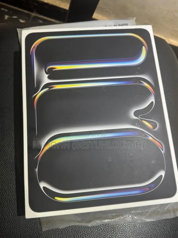 New Apple iPad Pro 13 (2025) 256 GB Black · Photo 1