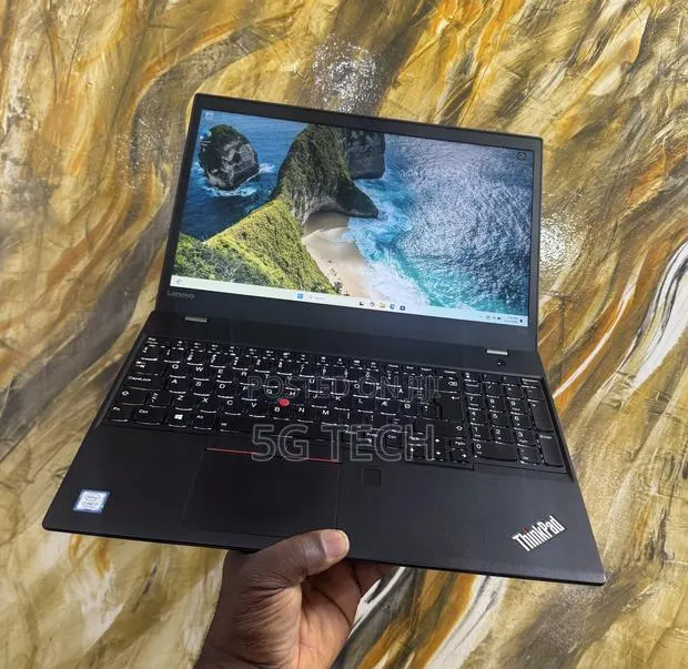 Laptop Lenovo ThinkPad T570 12GB Intel Core i7 SSD 256GB · Photo 1