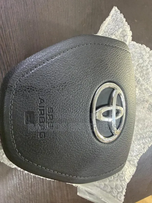 Toyota Corolla 2014-2019 Airbag Cover · Photo 1