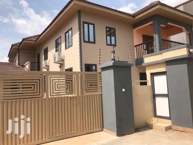 4bedroom Twon House Rent · Photo 2