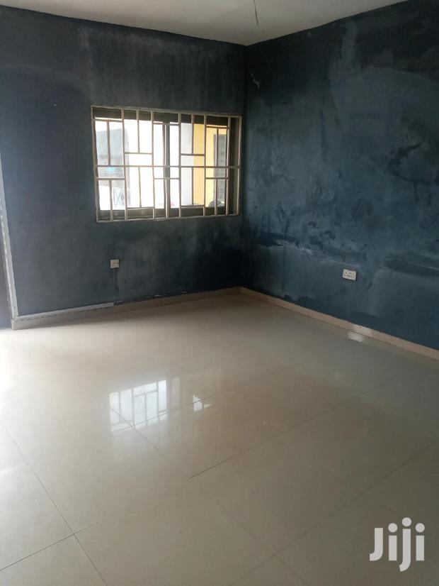 Awesome Chamber and Hall S/C Dansoman · Photo 5