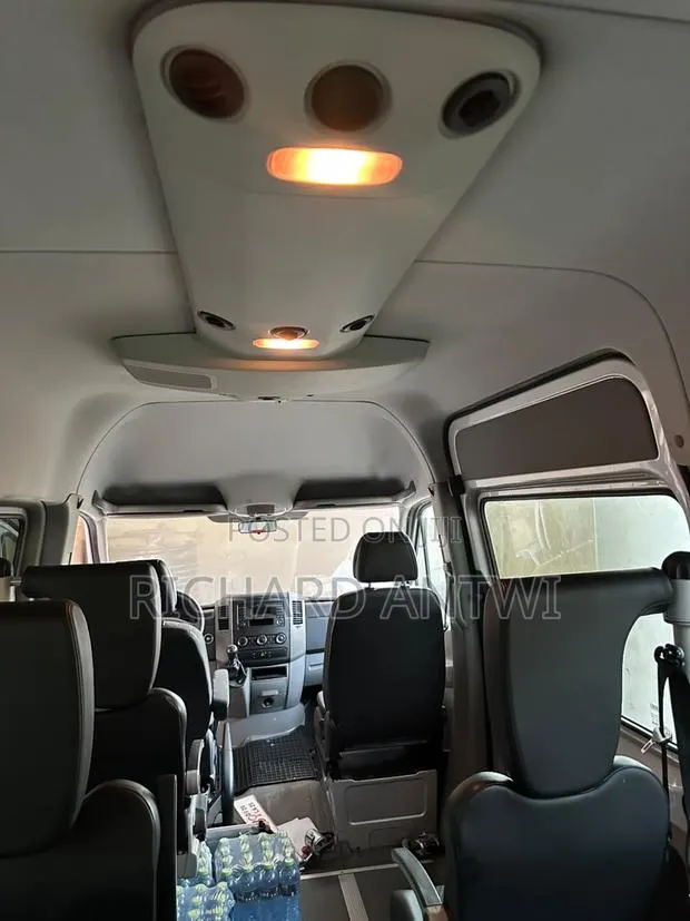 Volkswagen Crafter 2016 Grey · Photo 1