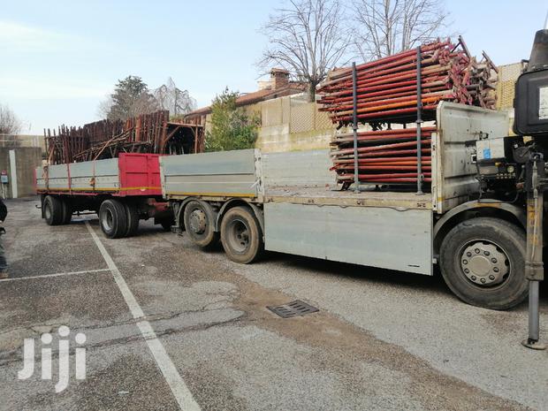 Scaffolds /Yellowboards/Decking/Pillars/Formworks/Doka/Props · Photo 6