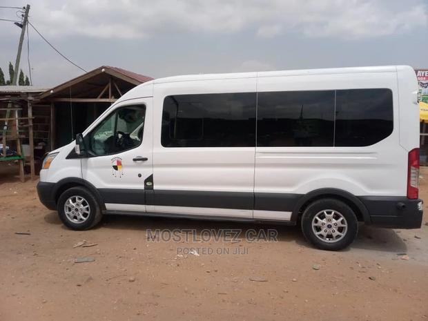 Vans for Rent? Ford Bus and Toyota Hiace · Photo 5