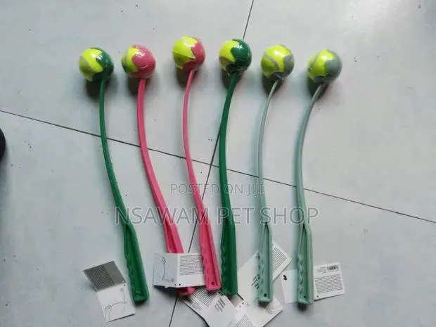 Tennis Ball Thrower · Photo 1